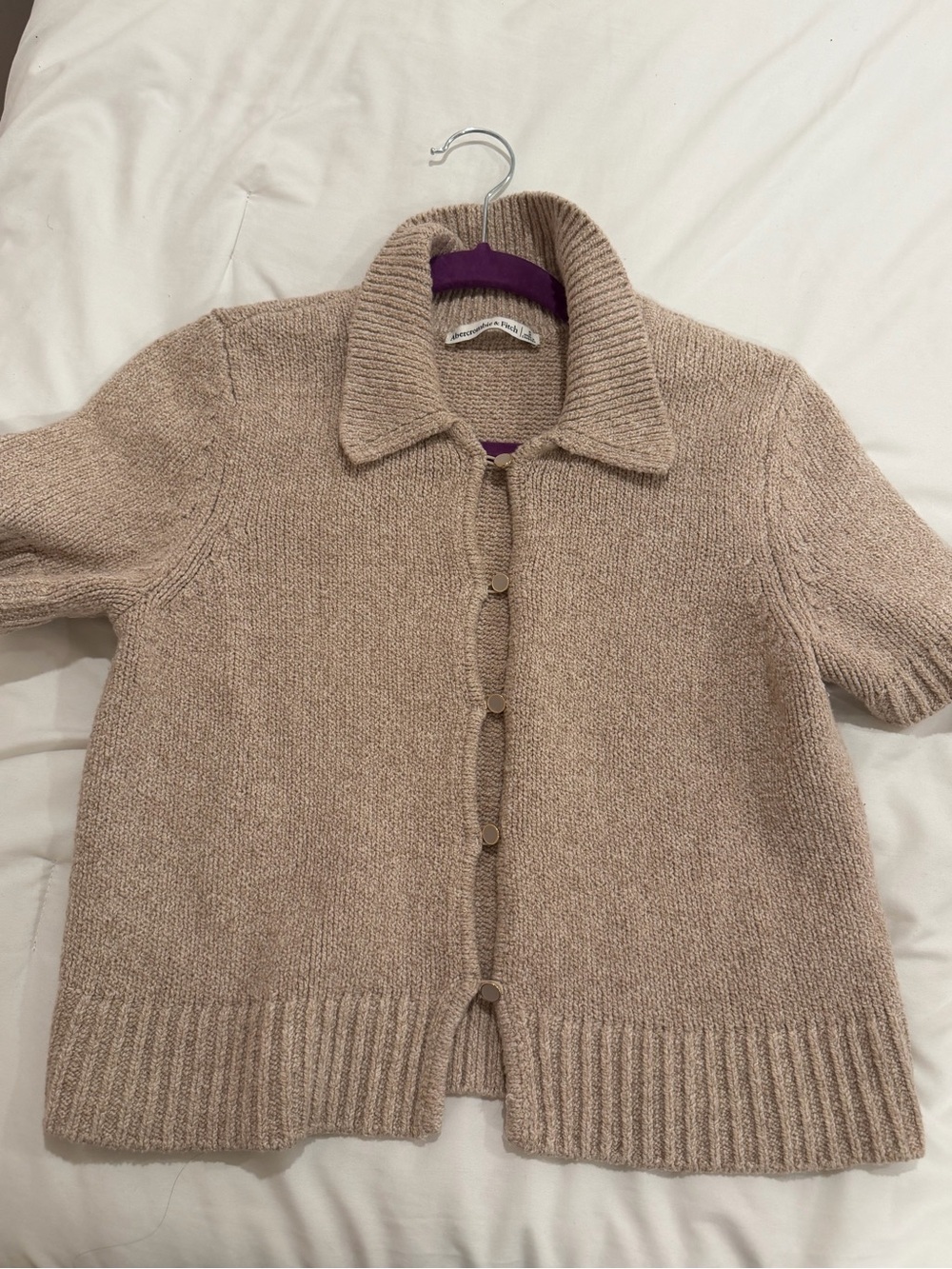 Abercrombie & Fitch Short-Sleeve Knit Cardigan in Cream - Picture 3 of 3